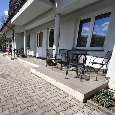 Apartaments Gory Niedzica Zamek Buitenkant foto