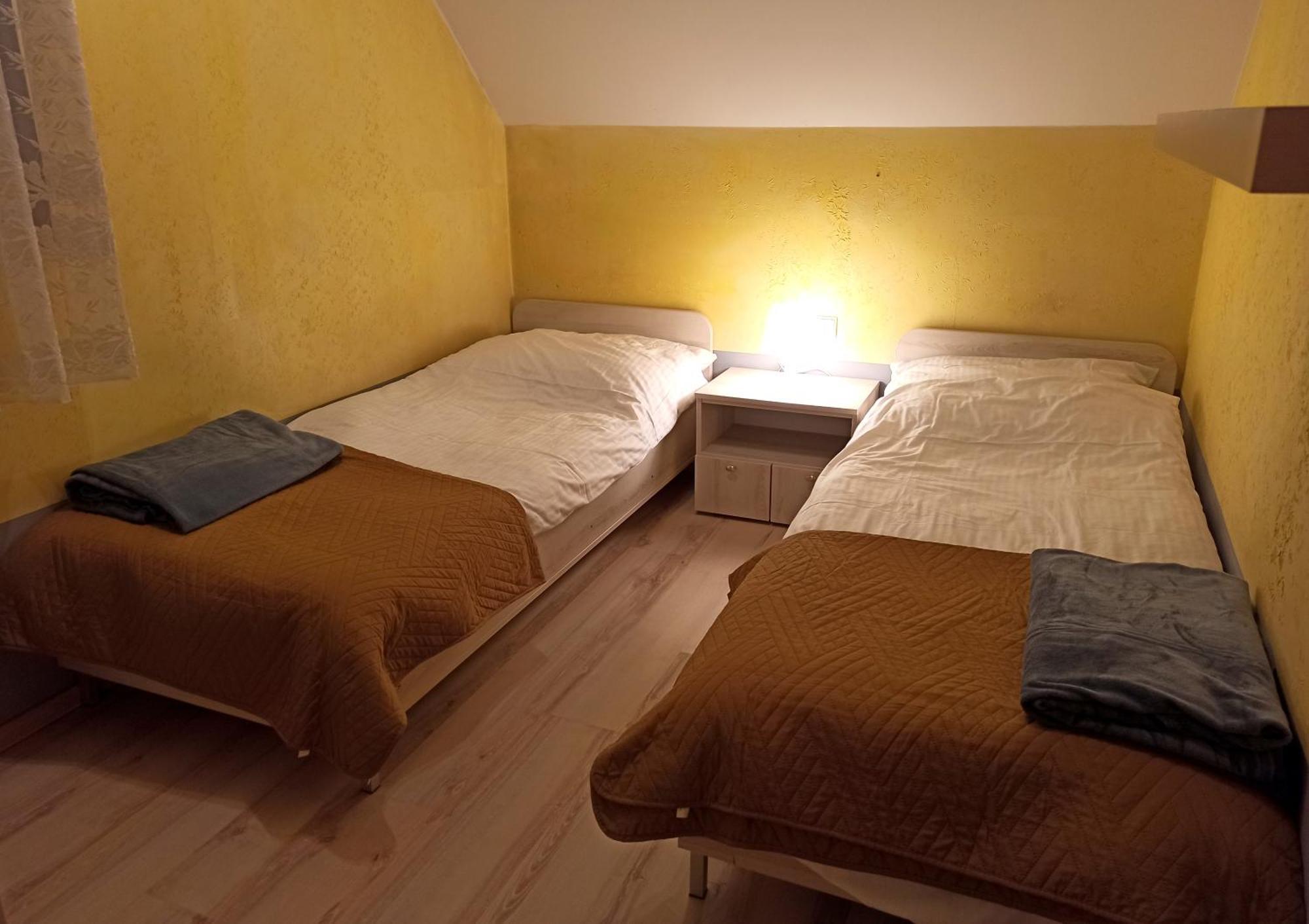 Apartaments Gory Niedzica Zamek Buitenkant foto