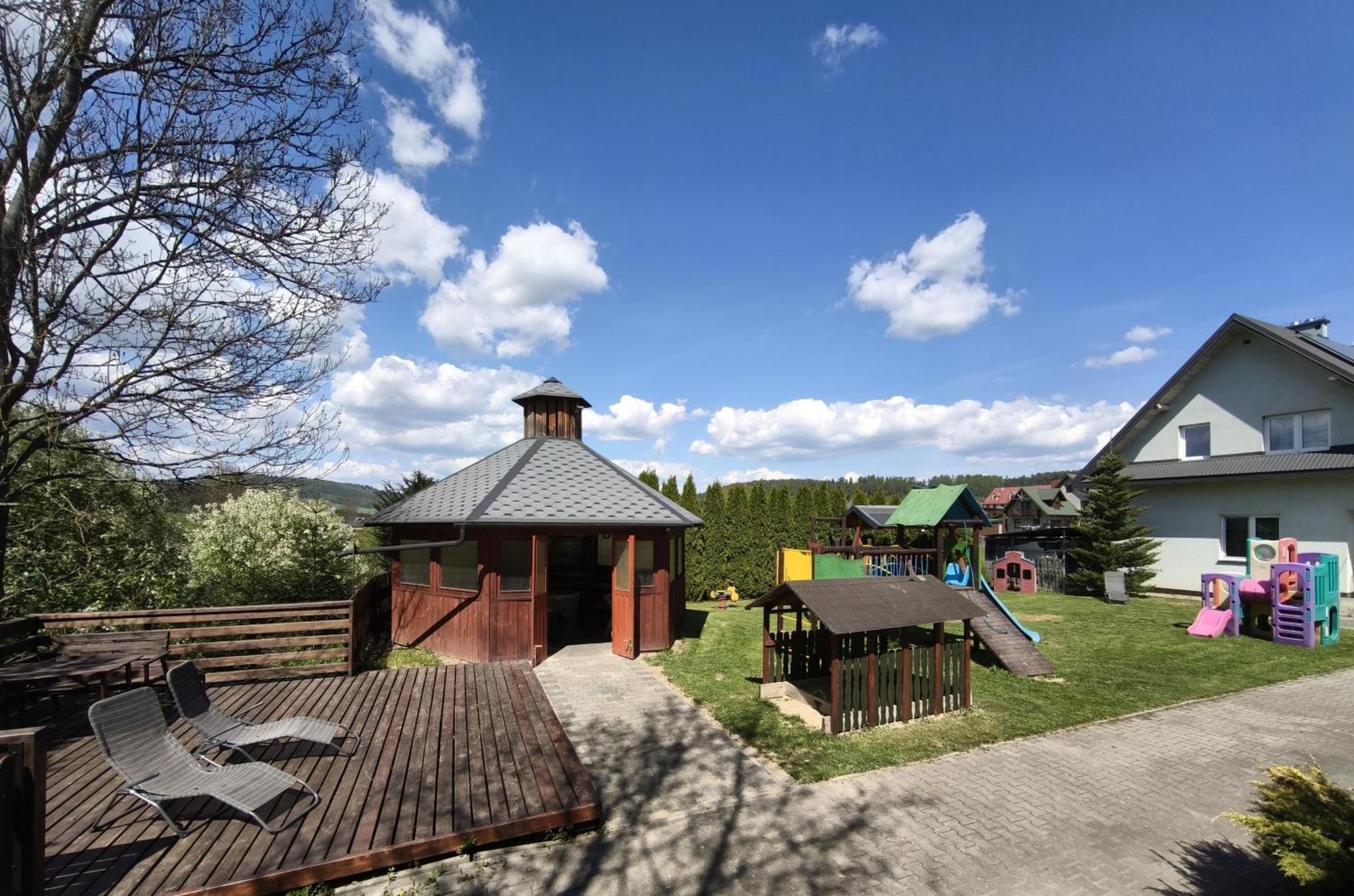Apartaments Gory Niedzica Zamek Buitenkant foto