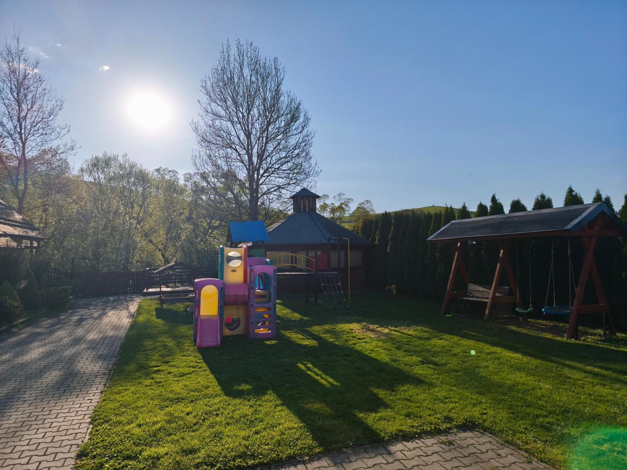 Apartaments Gory Niedzica Zamek Buitenkant foto