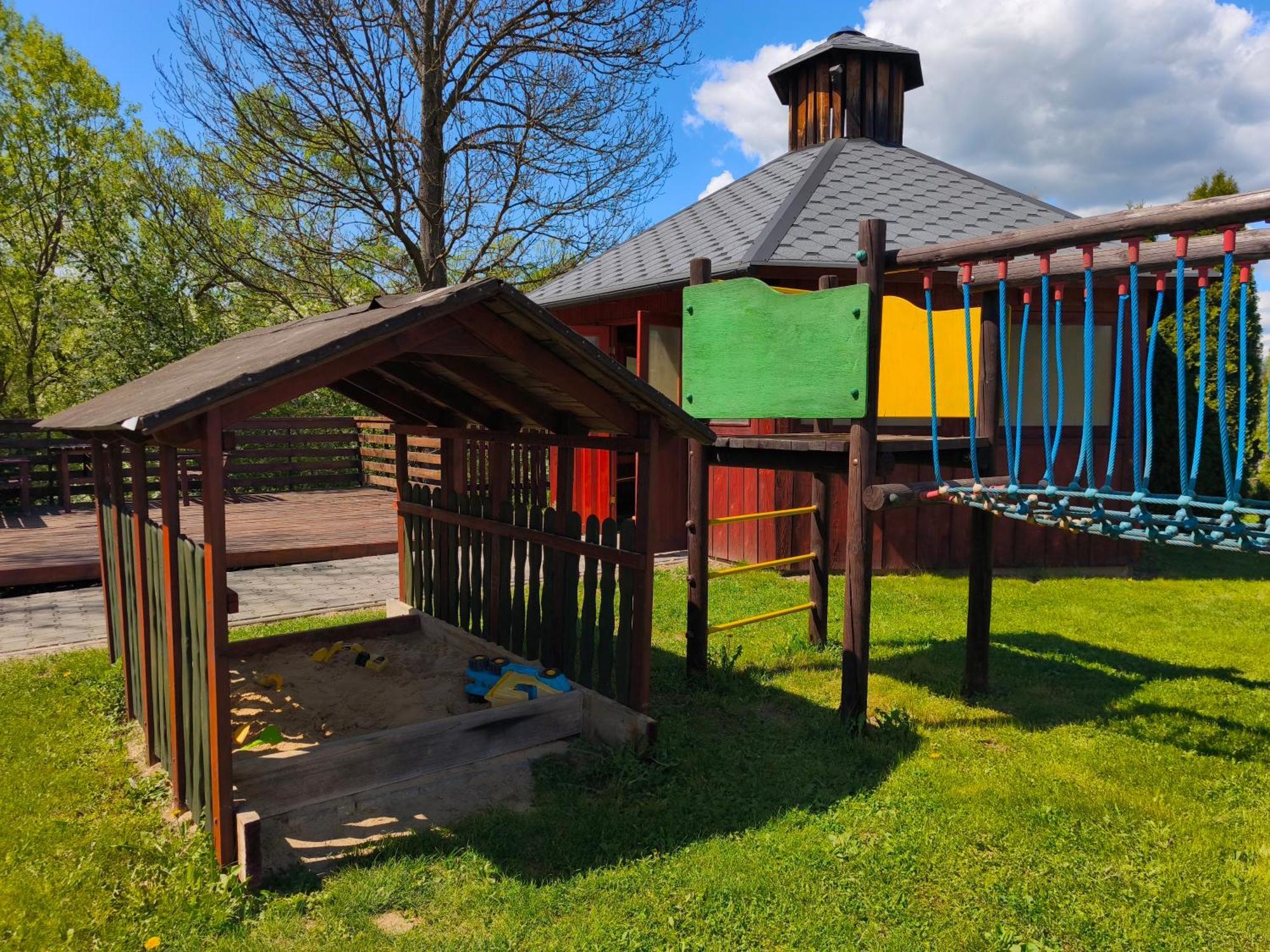 Apartaments Gory Niedzica Zamek Buitenkant foto