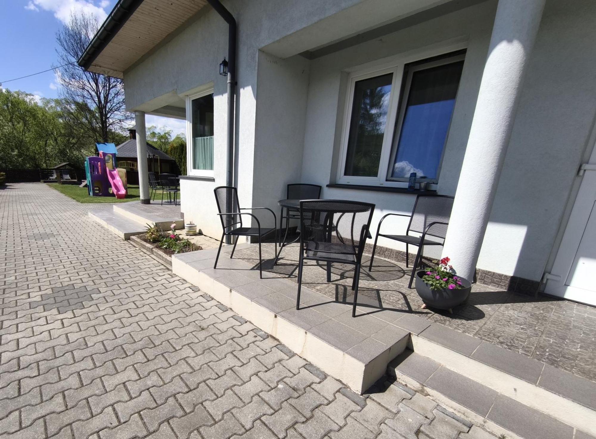 Apartaments Gory Niedzica Zamek Buitenkant foto